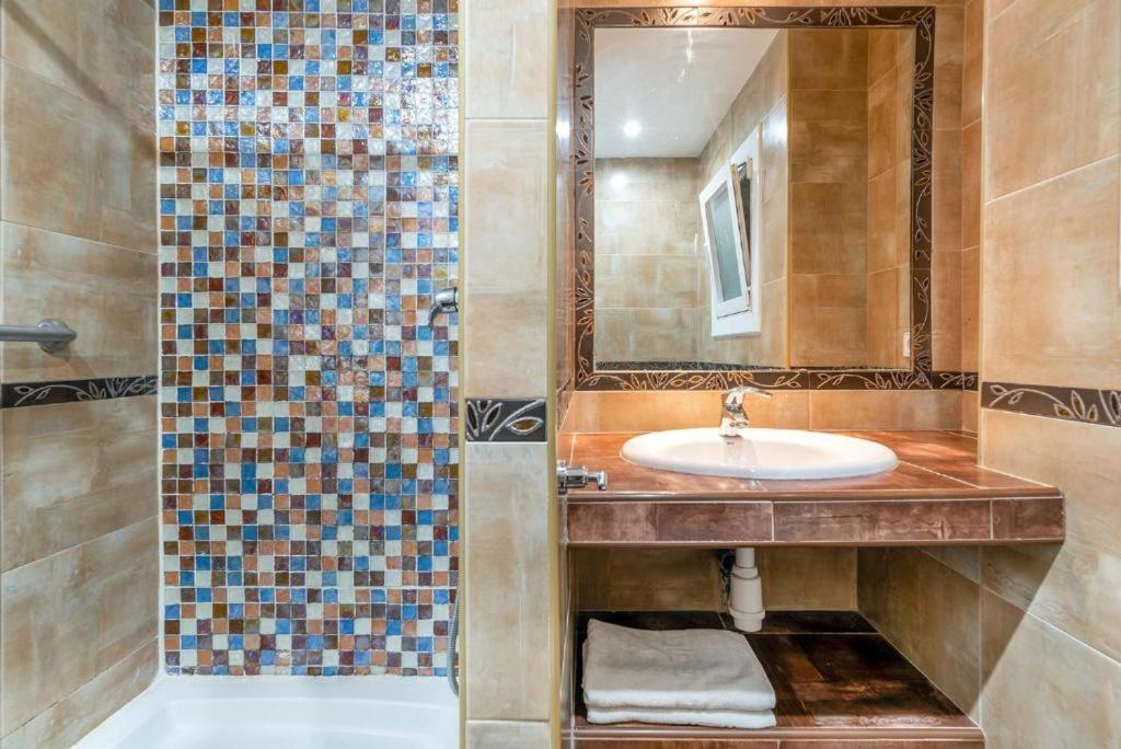 Apartamentos Denis Кастельдафелс Екстер'єр фото