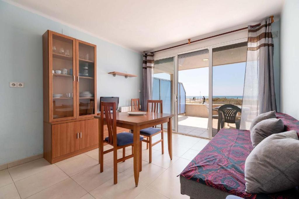 Apartamentos Denis Кастельдафелс Екстер'єр фото