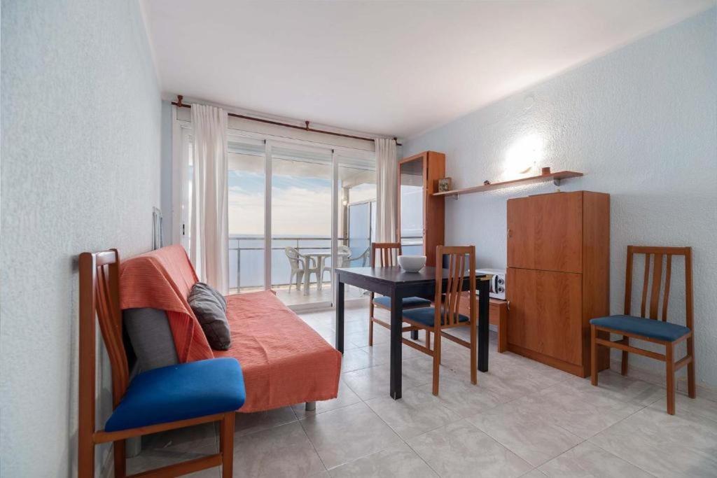 Apartamentos Denis Кастельдафелс Екстер'єр фото